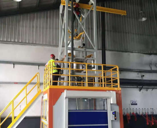 為什么說噸袋拆包機在工廠必不可少？